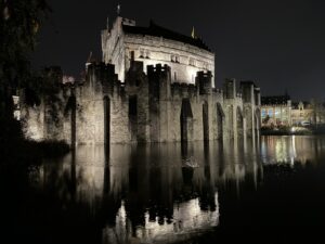 Ghent bei Nacht.